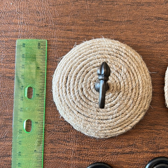 Set of 7 decorative wall hooks - Picture 3 of 10